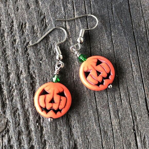 NEW Artisan Earrings Pierced Hooks Jack-O-Lantern Halloween Pumpkin Fall Orange - Picture 2 of 8